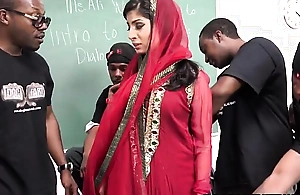 Nadia ali learns not far from handle a orchestra of dark weenies