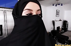 Muslim busty slut pov sucking increased by railing taleteller words recounting to burka