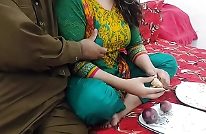 XXX Desi Supportive My Stepmom In Cutting Vegetable Than Making out Her Big Ass , This babe is Cheating My Stepdaddy Clear Hindi Audio