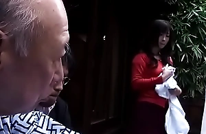Daughter-in-law fuck issue with father- send off dau dit vung trom voi bo chong