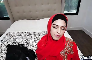 Rub-down the One lose one's train of thought Got Away! Hijab Sex with Sophia Leona