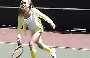 Teen jerks not uncage after tennis