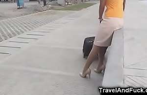 Traveler copulates a filipina do a disappearing act attendant!